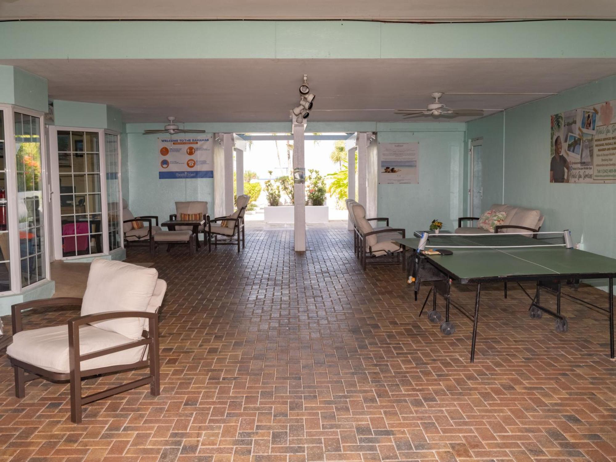 Paradise Island Beach Club Ocean View Villas Creek Village Exteriör bild