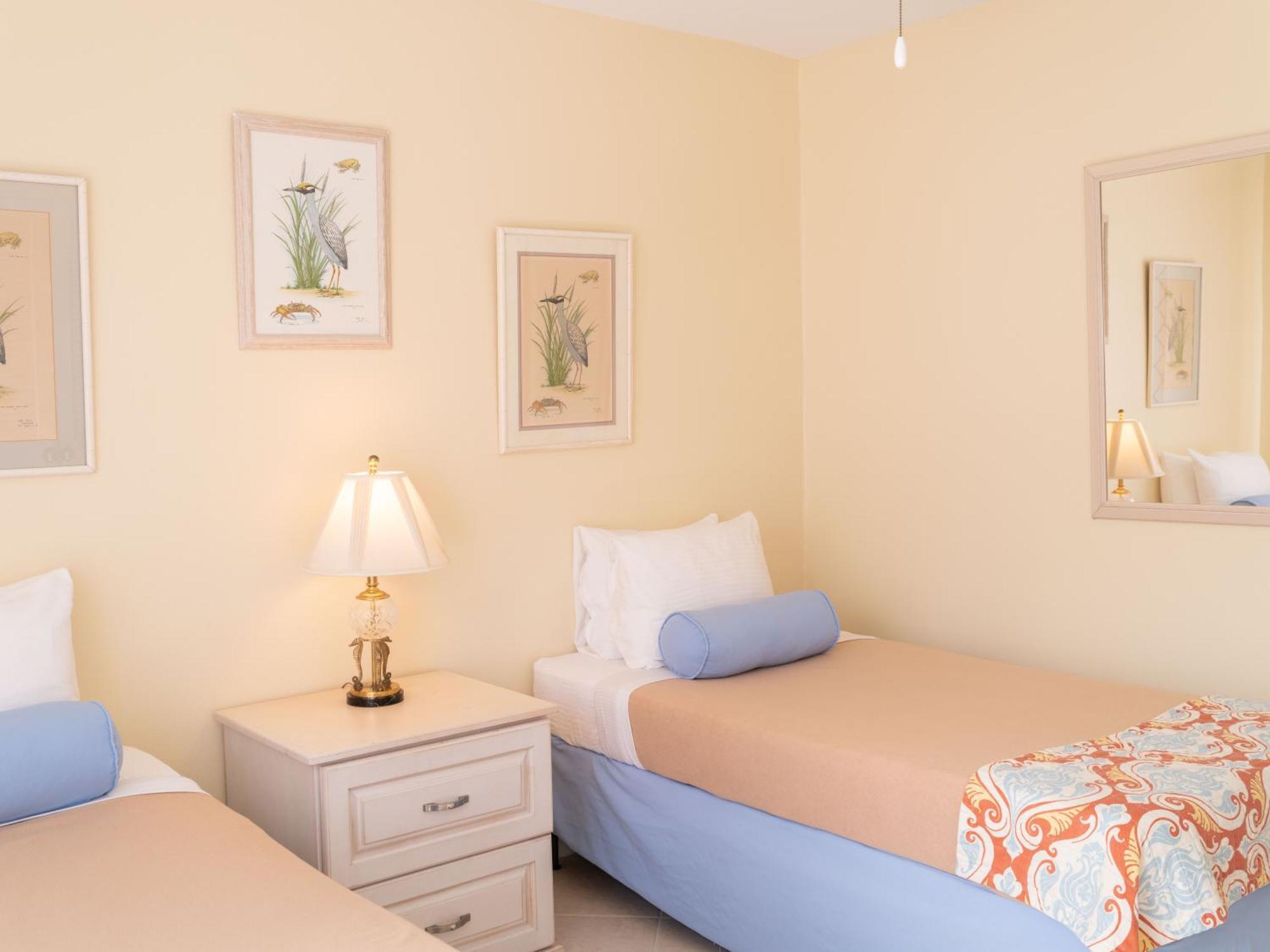 Paradise Island Beach Club Ocean View Villas Creek Village Exteriör bild