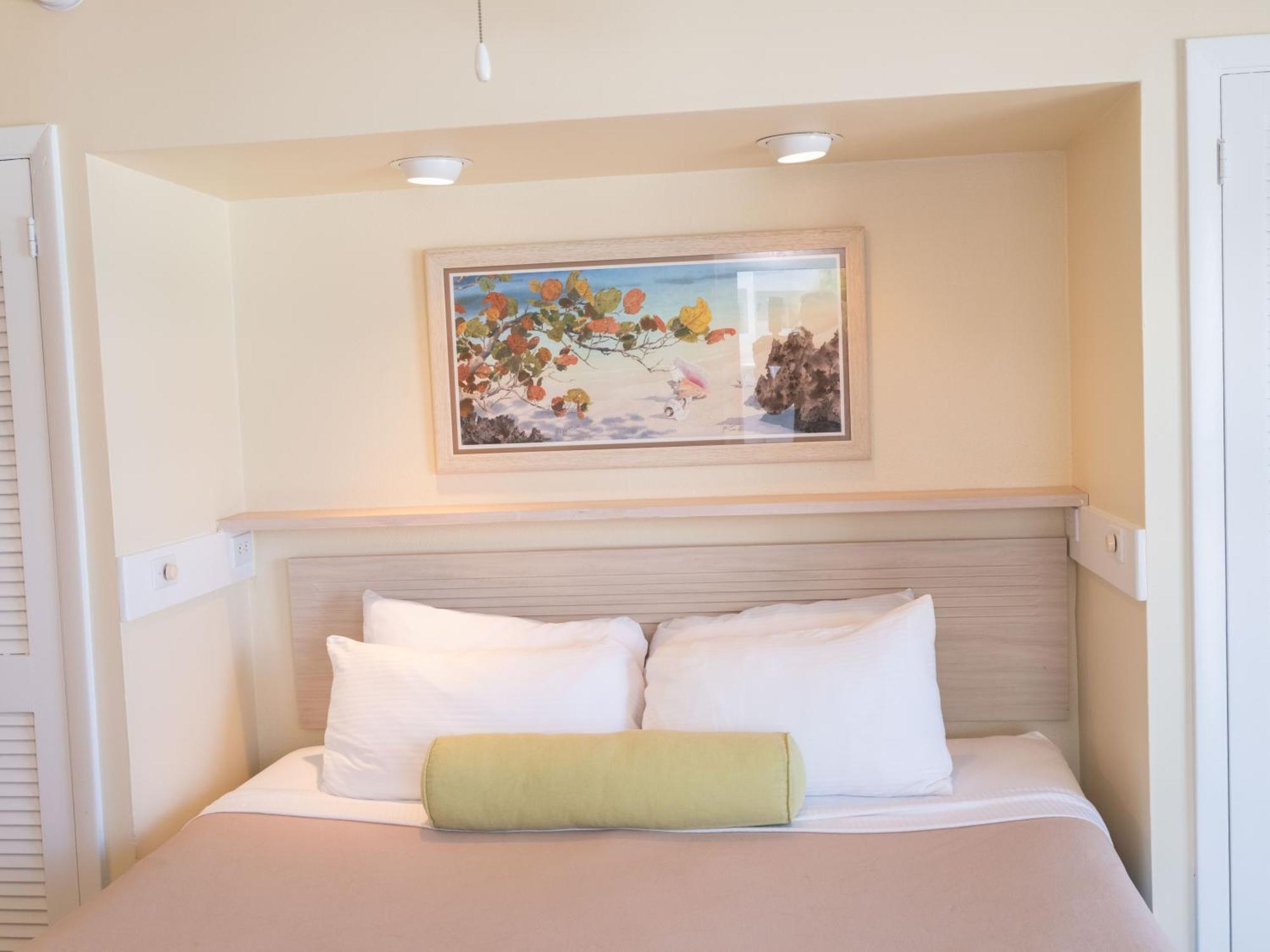 Paradise Island Beach Club Ocean View Villas Creek Village Exteriör bild