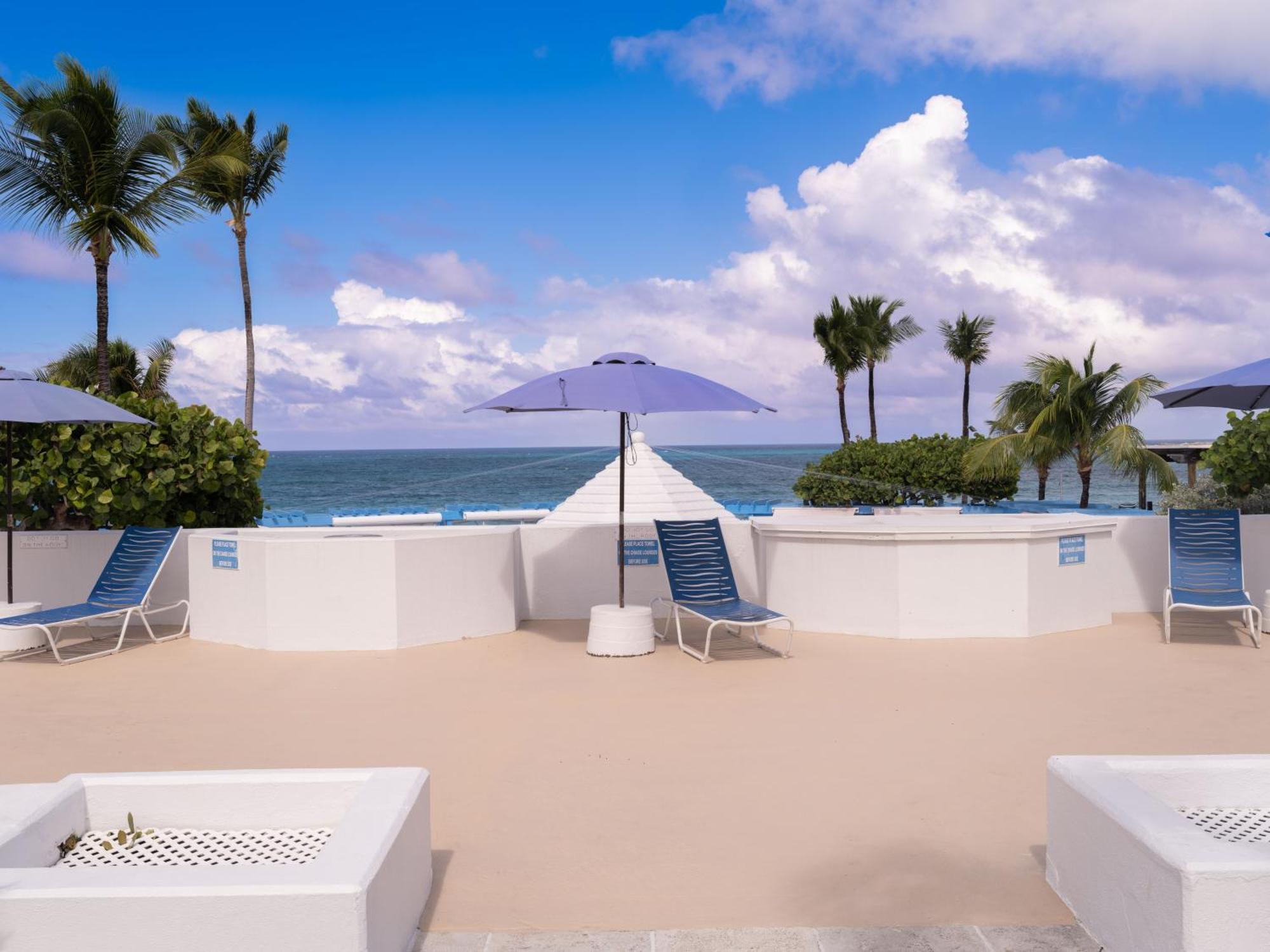 Paradise Island Beach Club Ocean View Villas Creek Village Exteriör bild